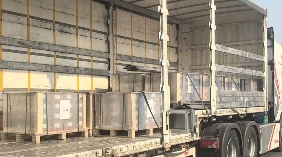 Hardwareteile werden per TIR von China nach Russland versandt